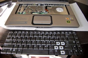 смяна на клавиетура за лаптоп